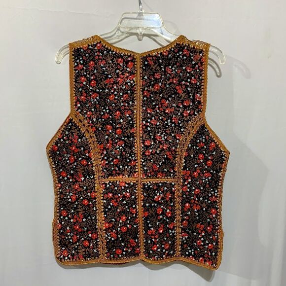 VINTAGE 70s patchwork of painted leather pieces crochet together to create vest - Picture 2 of 9